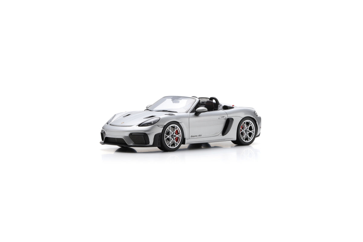 Schuco 18U00013 1/18 Porsche Spyder RS 2023 - GT silver