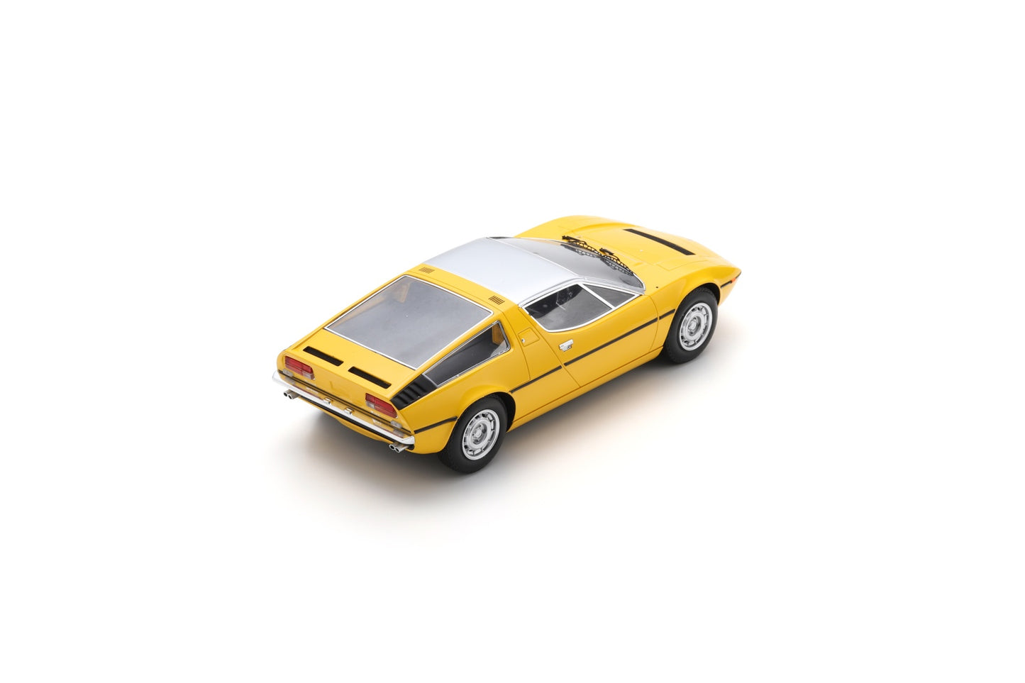 【2025年12月以降発売予定】 Schuco 18U00087 1/18 Maserati Bora 1971 - Yellow