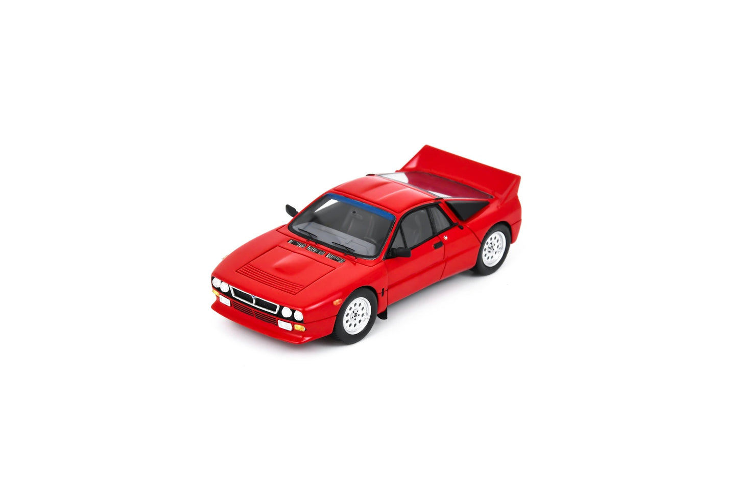 Schuco 43U00035 1/18 Lancia 037 street 1982