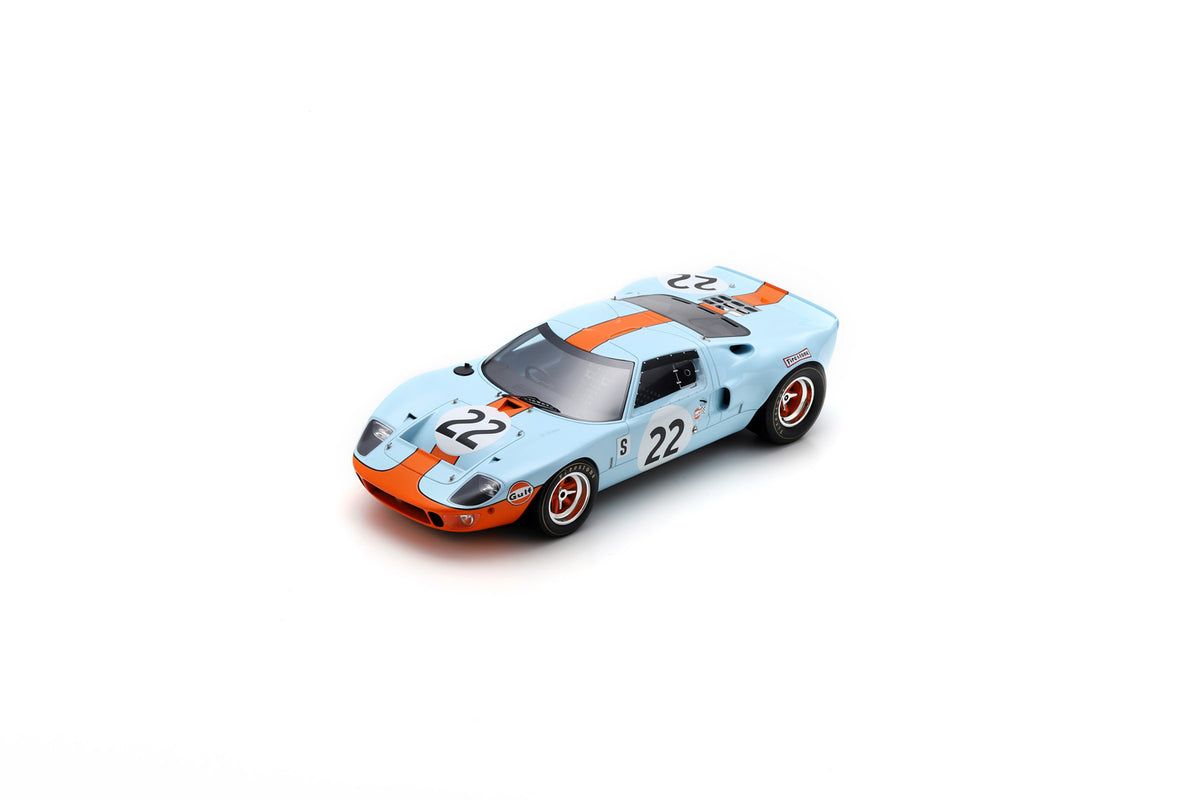 Spark 18SE69 1/18 Ford GT40 No.22 Winner 12H Sebring 1969 J. Ickx – J. Oliver