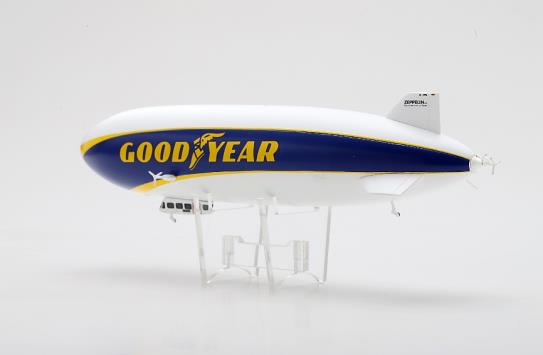 Spark SP437 1/400 Goodyear Blimp