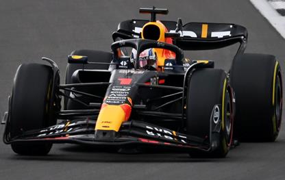 Spark 18S902 1/18 Oracle Red Bull Racing RB19 No.1 Oracle Red Bull Racing Winner British GP 2023Max Verstappen