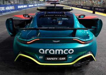 Spark S5873 1/43 Aston Martin Vantage F1 Safety Car 2023