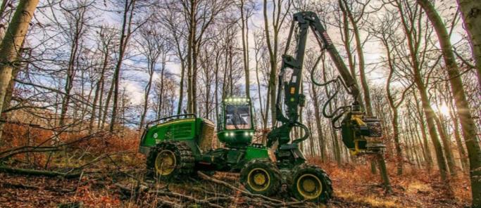 Schuco 450788800 1/32 John Deere 1270 6W Harvester