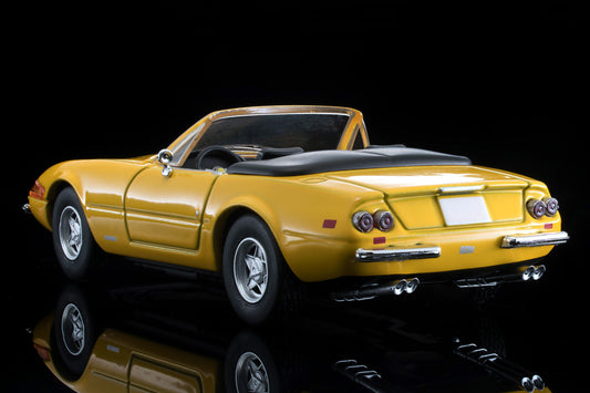 TLV 1/64 LVフェラーリ 365 GTS4(黄)