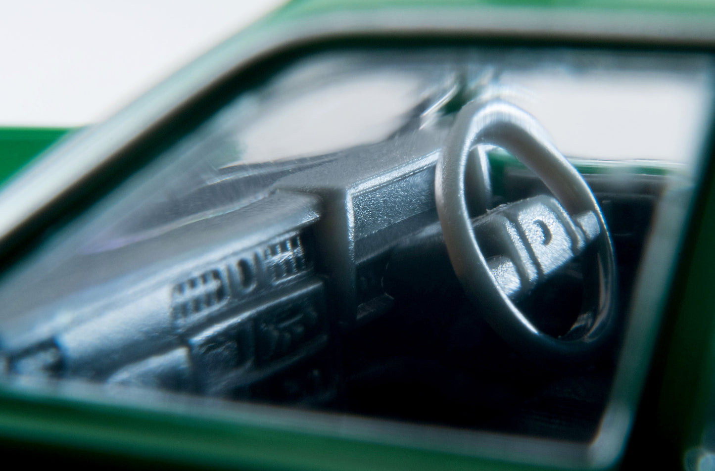 TLV 1/64 LV-N307a 日産 セドリックワゴン 東京無線タクシー