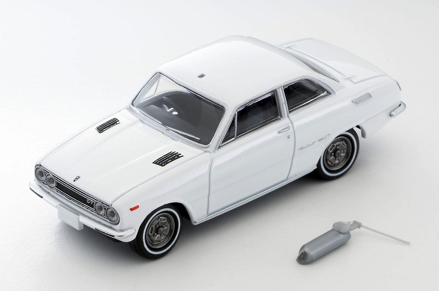 TLV 1/64 LV-209a いすゞ ベレット 1800GT (白) 70年式