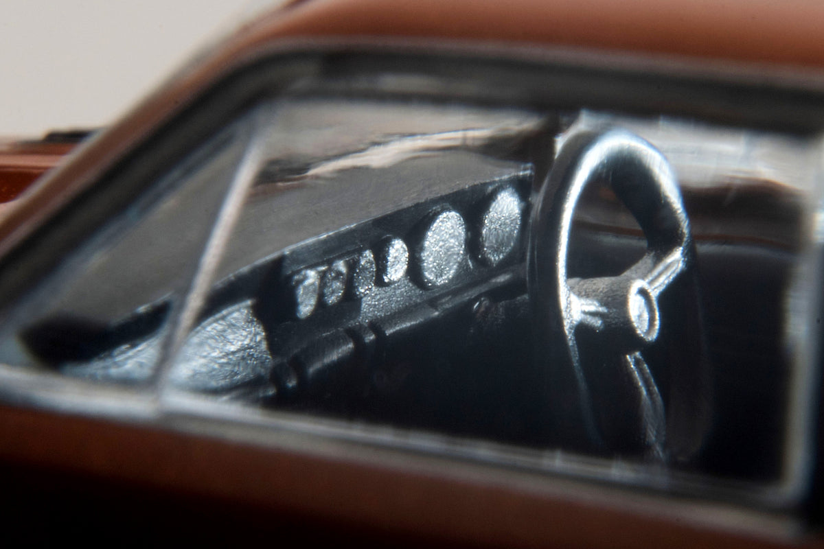 TLV 1/64 LV-137c いすゞ ベレット 1600GT type R (オレンジM) 73年式