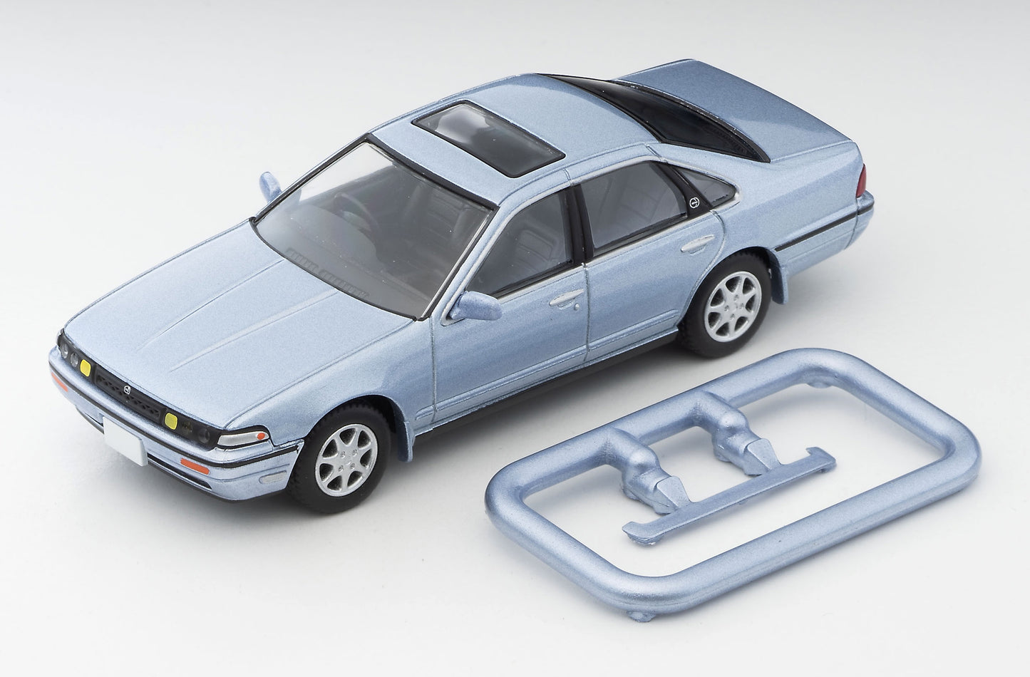 TLV 1/64 LV-N319a 日産セフィーロ クルージング (パープリッシュシルバー)90年式