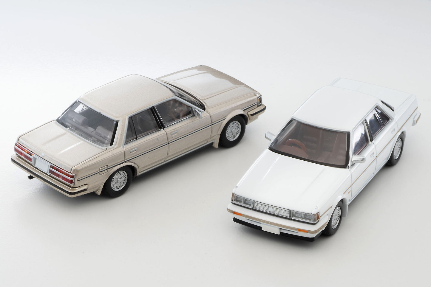 TLV 1/64 LV-N156c トヨタ クレスタ スーパールーセント エクシード (白)