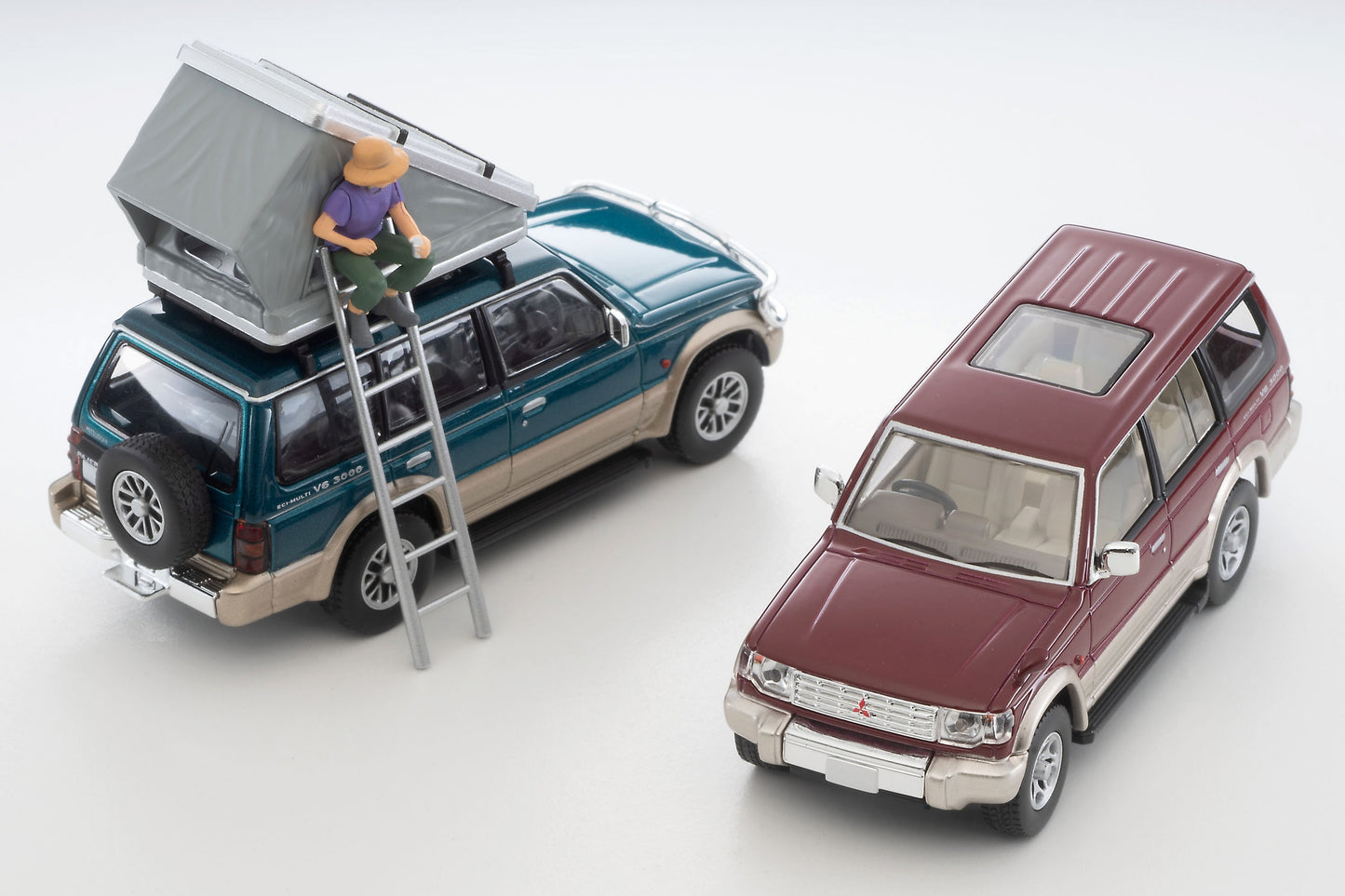 TLV 1/64 LV-N206b 三菱 パジェロ ミッドルーフワイド VR (赤/ベージュ) 96年式