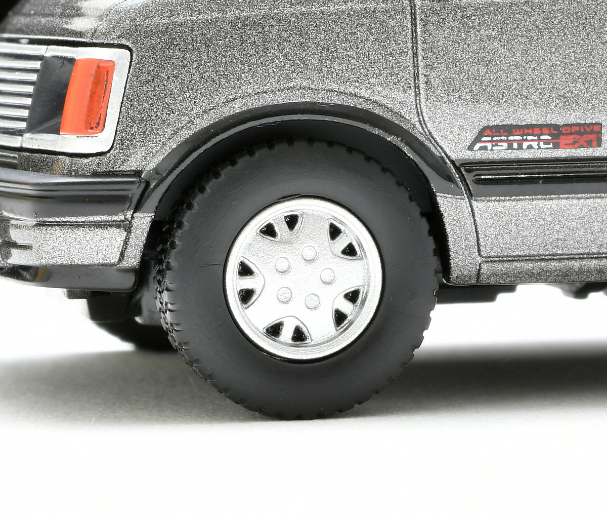 TLV 1/64 LV-N325a シボレー アストロ LT AWD (グレー) 94年式