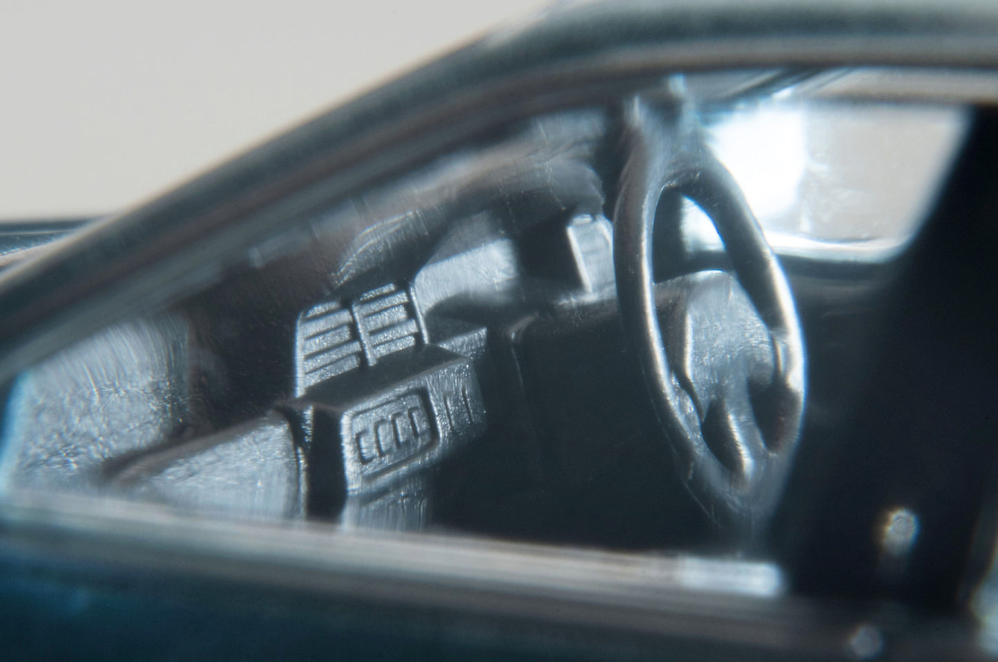 TLV 1/64 LV-N335a 日産セフィーロ スポーツクルージング (ブルーイッシュシルバー)88年式