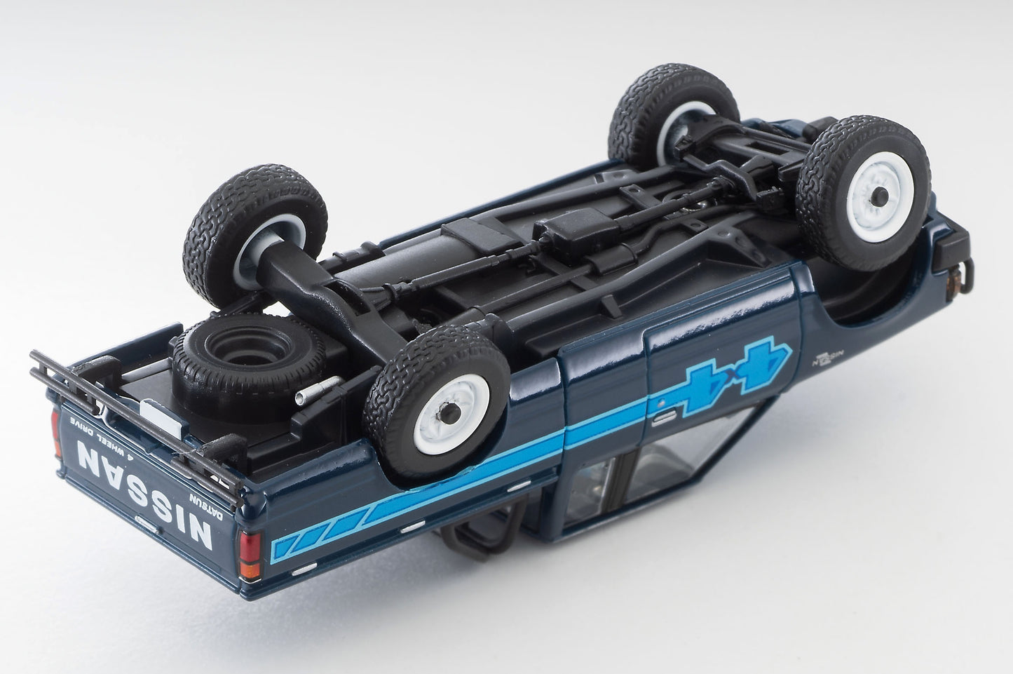 TLV 1/64 LV-N321b ニッサン トラック 4X4 キングキャブ 北米仕様 (青)