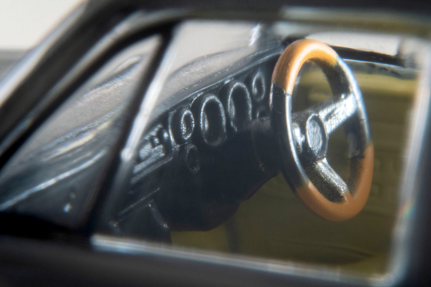 TLV 1/64 LV-163c 日産スカイライン 2000 GT‐X (白) 72年式