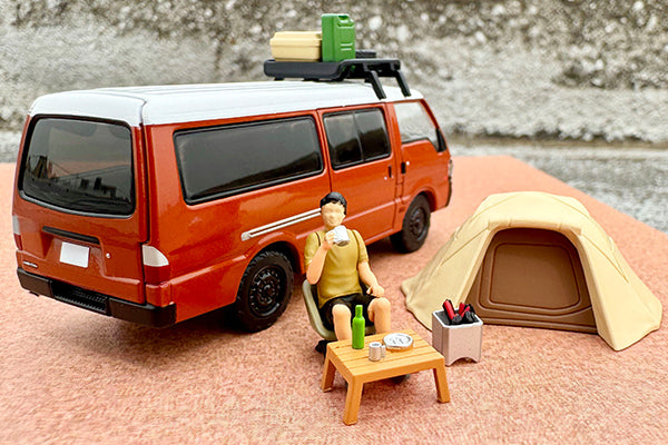 TLV 1/64 LV-N310c マツダ ボンゴブローニイ バン (ホワイト急便)