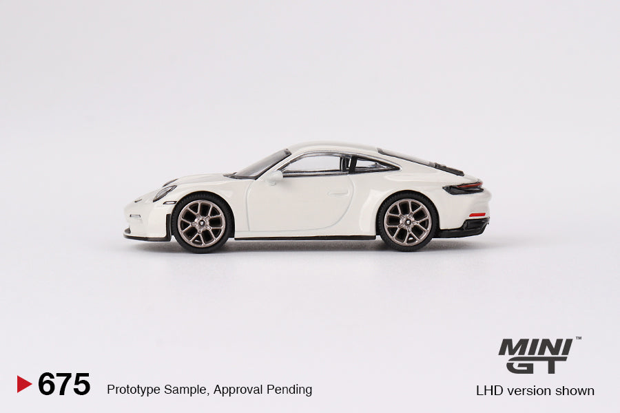 MINI GT MGT00675-L 1/64 ポルシェ 911(992) GT3 ツーリングクレヨン(左ハンドル)