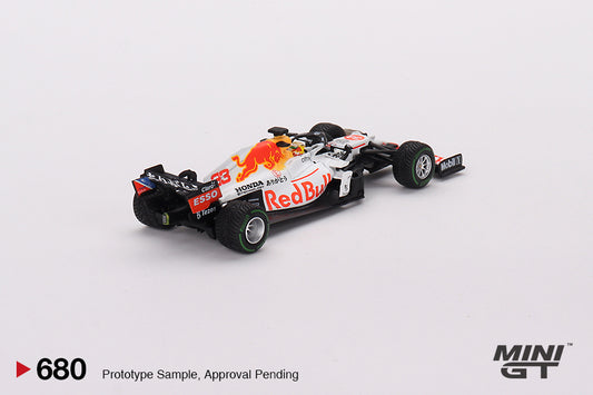 MINI GT MGT00680-L 1/64 レッドブル RB16B 2021 2位入賞車 #33 トルコグランプリ Max Verstappen