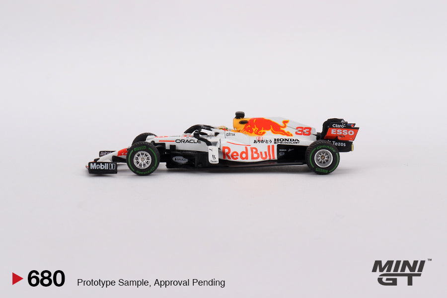 MINI GT MGT00680-L 1/64 レッドブル RB16B 2021 2位入賞車 #33 トルコグランプリ Max Verstappen