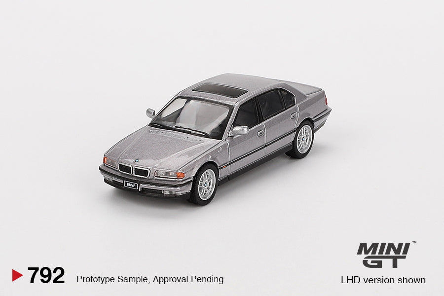 MINI GT MGT00792 1/64 BMW 750IL アスペン シルバーメタリック(左ハンドル)