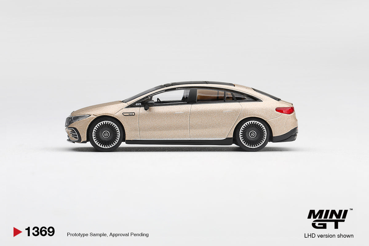 【2026年12月以降発売予定】 MINI GT MGT01369-L 1/64 メルセデス AMG EQS 53 ゴールド (左ハンドル)