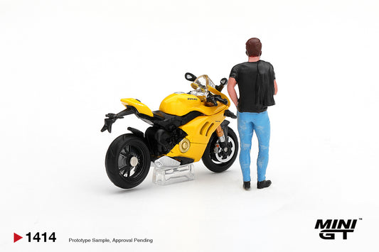 【2027年4月以降発売予定】 MINI GT MGT01414-L 1/64 Ducati Panigale V4 S Yellow with Rider Figure