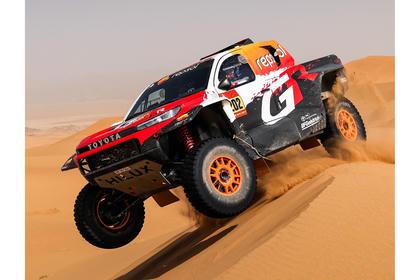 【2026年12月発売予定】 Spark S6271 1/43 Toyota Hilux GR No.202 21st Dakar Rally 2026 H. Lategan - B. Cummings