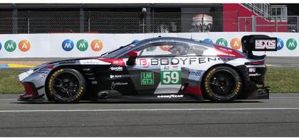 2027年5月発売予定】 Spark 64S184 1/64 Aston Martin Vantage AMR