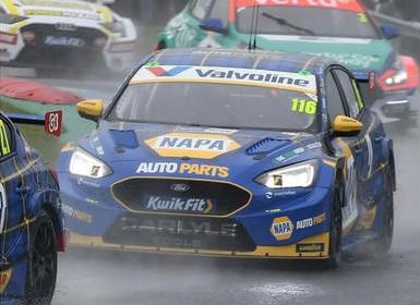 【2026年12月発売予定】 Spark UK075 1/43 NAPA Racing UK - No.116 - Ford Focus Titanium BTCC - Knockhill - Race Against Dementia Ash Sutton