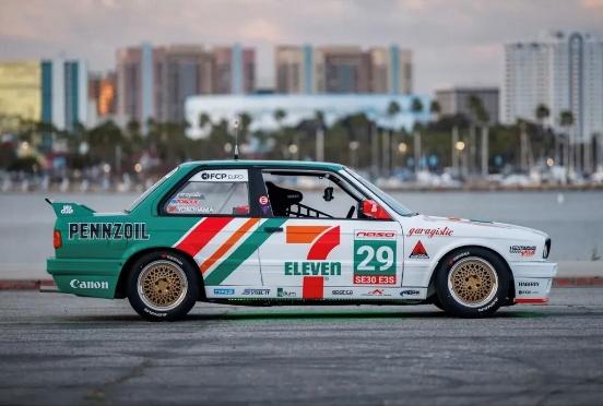 MINI GT KHMG217 1/64 BMW M3 KAIDO WORKS V1 Larry Chen(左ハンドル) 北米限定