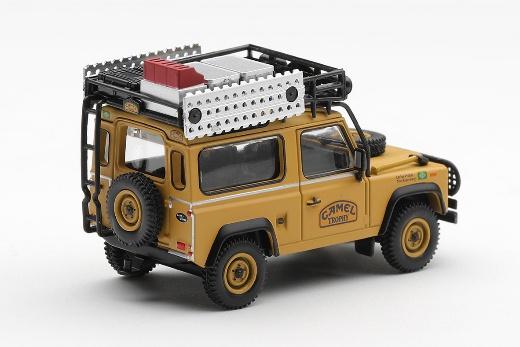 【2026年11月以降発売予定】 MINI GT MGT01308-L 1/64 ランドローバー ディフェンダー 90 キャメルトロフィー ボルネオ島 1985 チームブラジル(左ハンドル)