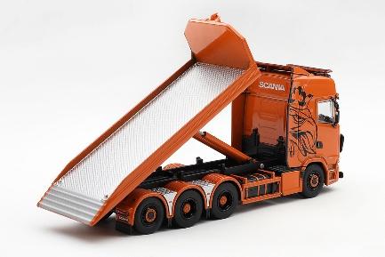 【2027年3月以降発売予定】 MINI GT MGT01392-L 1/64 Scania 770S B8x4NA Hooklift Flatbed Orange LHD