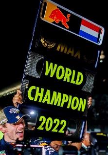 Spark 18S774 1/18 Oracle Red Bull Racing RB18 No.1 Oracle Red Bull Racing Winner Japanese GP 2022 2022 Formula One Drivers' Champion Max Verstappen With No.1 and World Champion Board