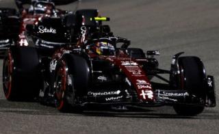 Spark Y282 1/64 Alfa Romeo F1 Team Stake C43 No.24 Alfa Romeo F1 Team ORLEN 2023Zhou GuanYu