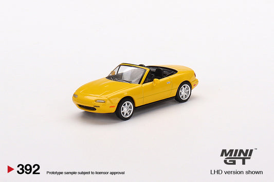 MINI GT MGT00392-L 1/64 マツダ ミアータ MX-5 (NA) サンバーストイエロー(左ハンドル)