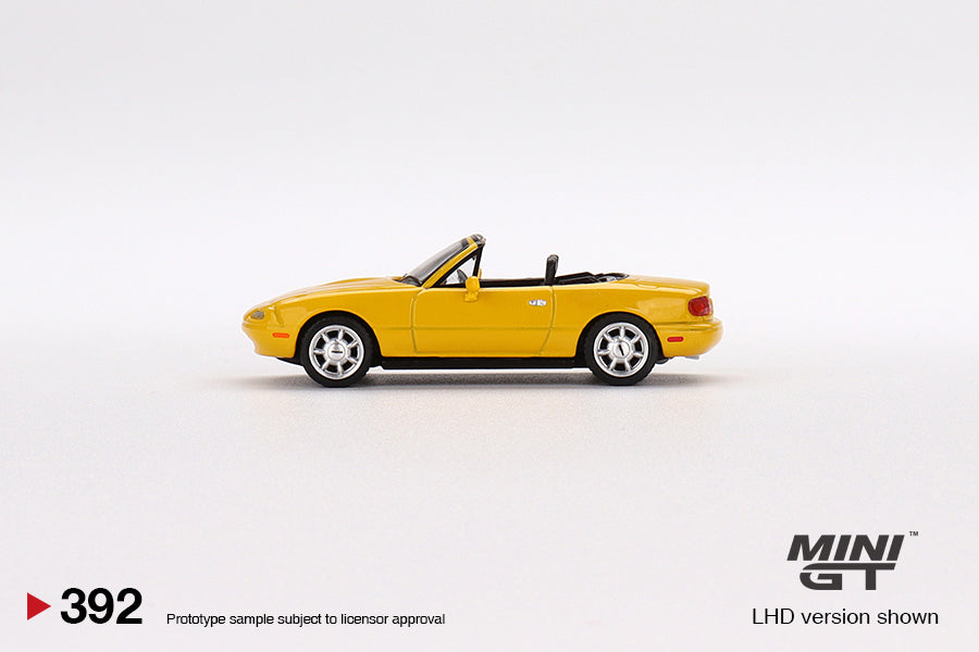 MINI GT MGT00392-L 1/64 マツダ ミアータ MX-5 (NA) サンバーストイエロー(左ハンドル)