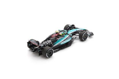 【2025年11月発売予定】 Spark 18S667 1/18 Mercedes-AMG PETRONAS Formula One Team No.44 F1 W15 E Performance  6th Singapore GP 2024 Lewis Hamilton