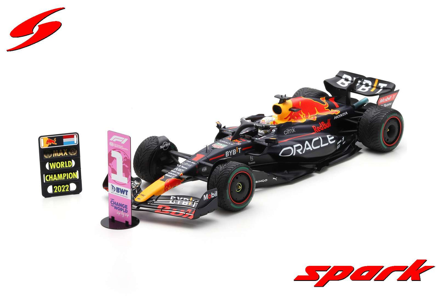 Spark 12S034 1/12 Oracle Red Bull Racing RB18 No.1 Oracle Red Bull Racing Winner Japanese GP 2022 2022 Formula One Drivers' Champion  Max Verstappen  (With No.1 and World Champion Board)