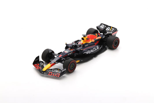 Spark 18S773 1/18 Oracle Red Bull Racing RB18 No.1 Oracle Red Bull Racing Winner Dutch GP 2022 30th Career Win   Max Verstappen