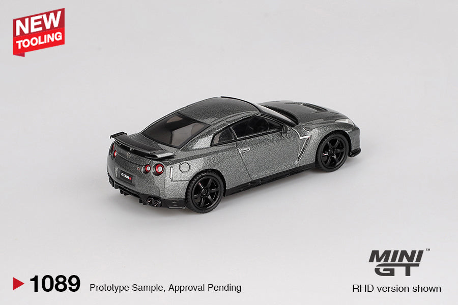 【2025年11月以降発売予定】 MINI GT MGT01089-R 1/64 Nissan GT-R Nismo 2013 R35 CRS Version ダークメタリックグレー(右ハンドル)
