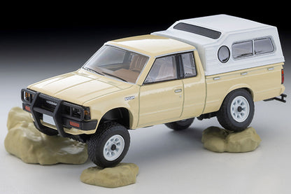 【2026年7月発売予定】 TLV 1/64 海洋堂×トミカリミテッド ヴィンテージ ジオコレ64 #カースナップ32a サファリ4 (ニッサン トラック 4×4 キングキャブ付属)