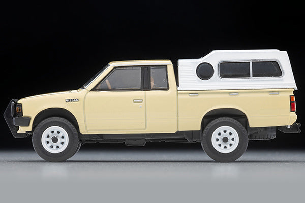 【2026年7月発売予定】 TLV 1/64 海洋堂×トミカリミテッド ヴィンテージ ジオコレ64 #カースナップ32a サファリ4 (ニッサン トラック 4×4 キングキャブ付属)