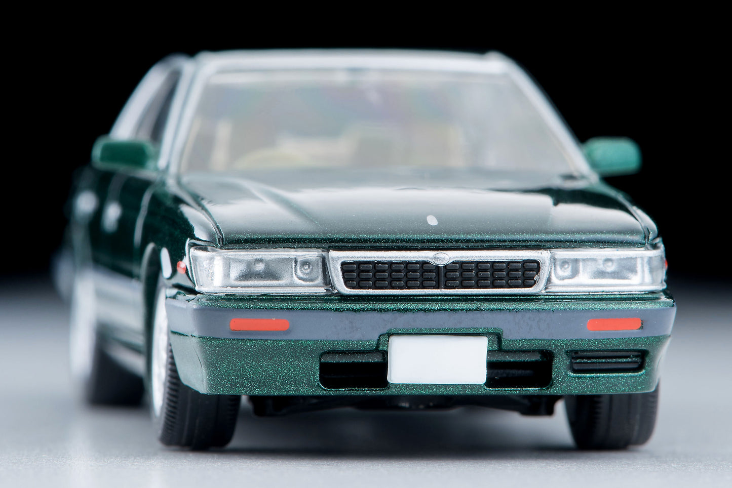 【2024年8月発売予定】 TLV 1/64 LV-N238c 日産ローレル ツインカム24V メダリスト (緑)89年式