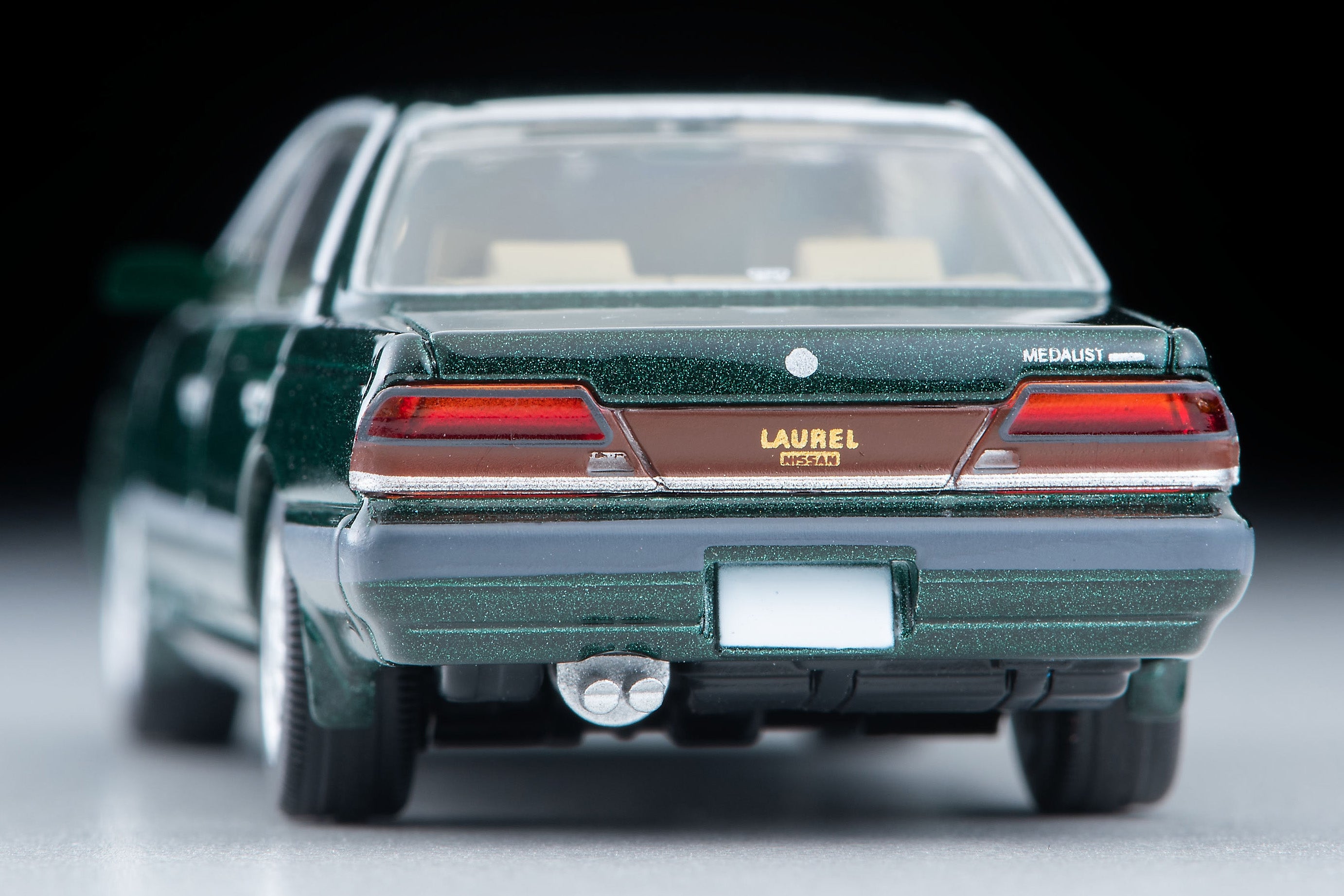 TLV 1/64 LV-N238c 日産ローレル ツインカム24V メダリスト (緑)89年式 – Racing Models