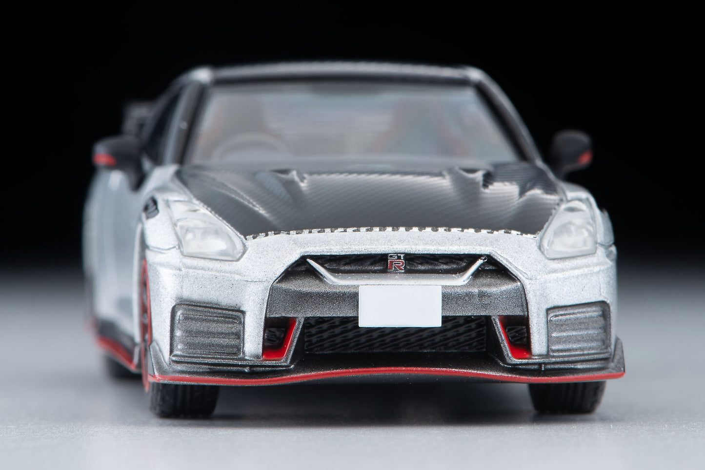 TLV 1/64 LV-N254d NISSAN GT-R NISMO Special edition 2022model (銀)