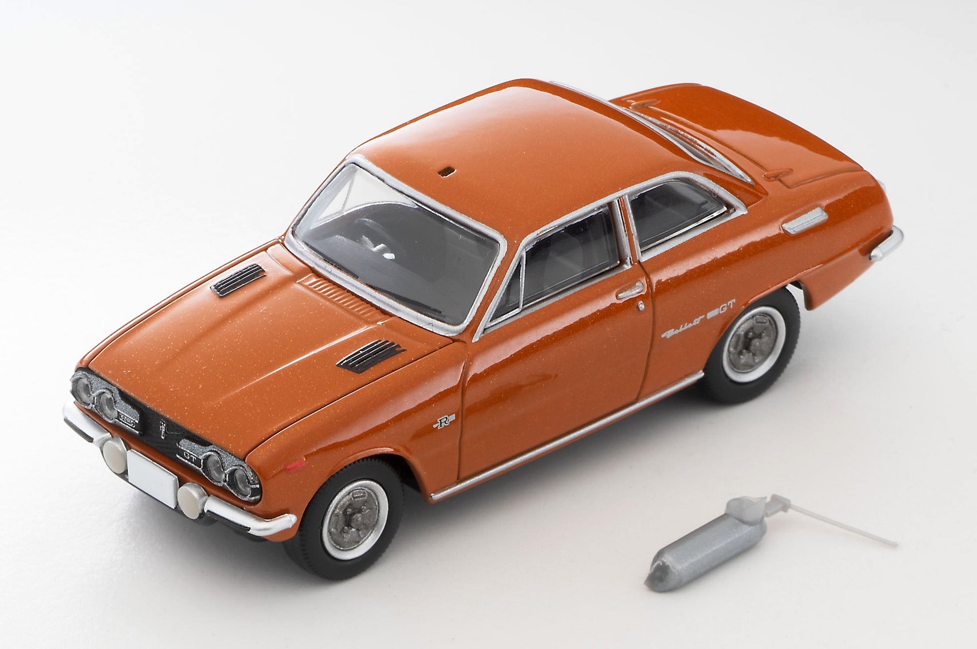 TLV 1/64 LV-137c いすゞ ベレット 1600GT type R (オレンジM) 73年式 – Racing Models