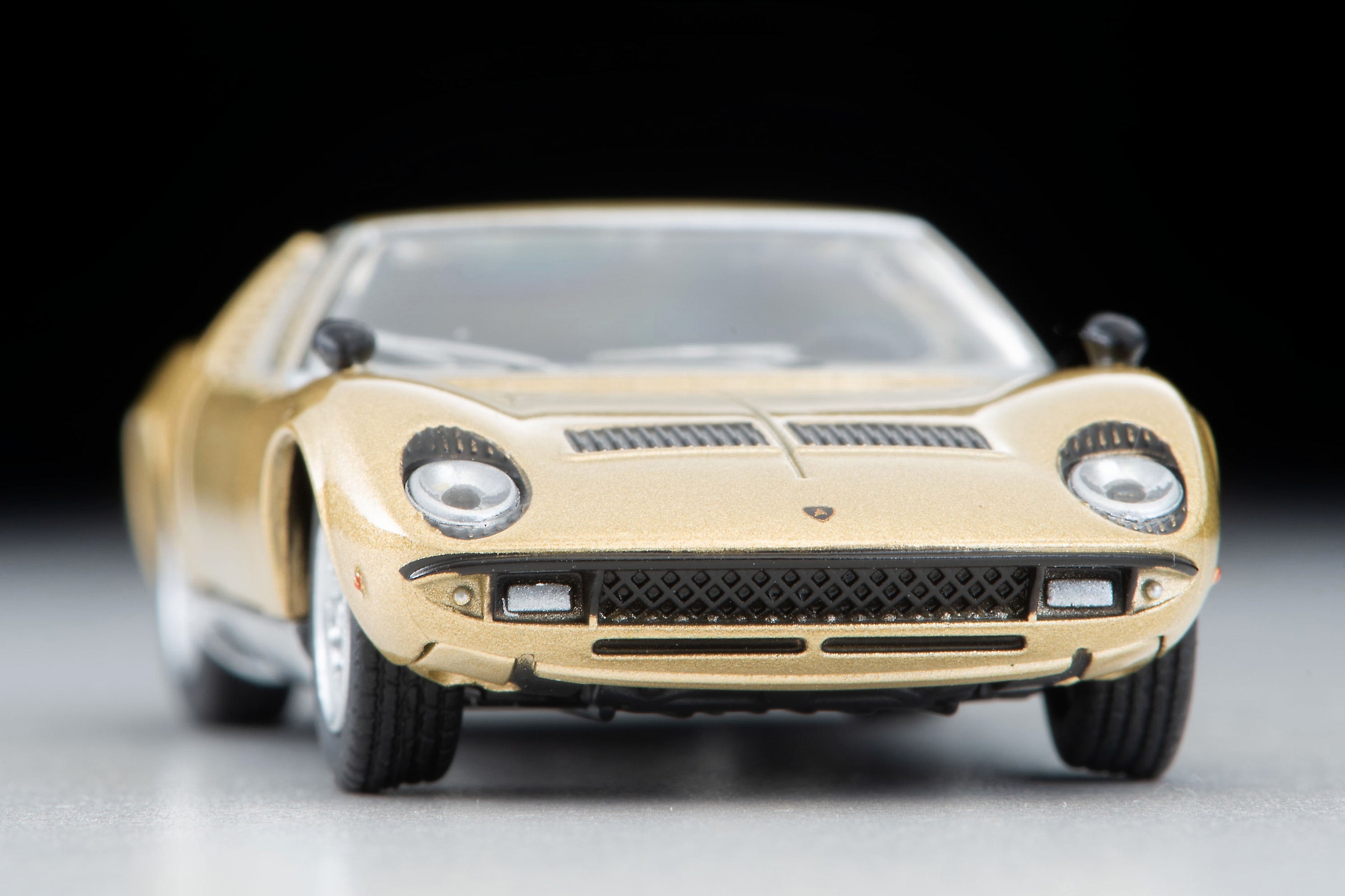 TLV 1/64 LV ランボルギーニ ミウラ S (金) – Racing Models