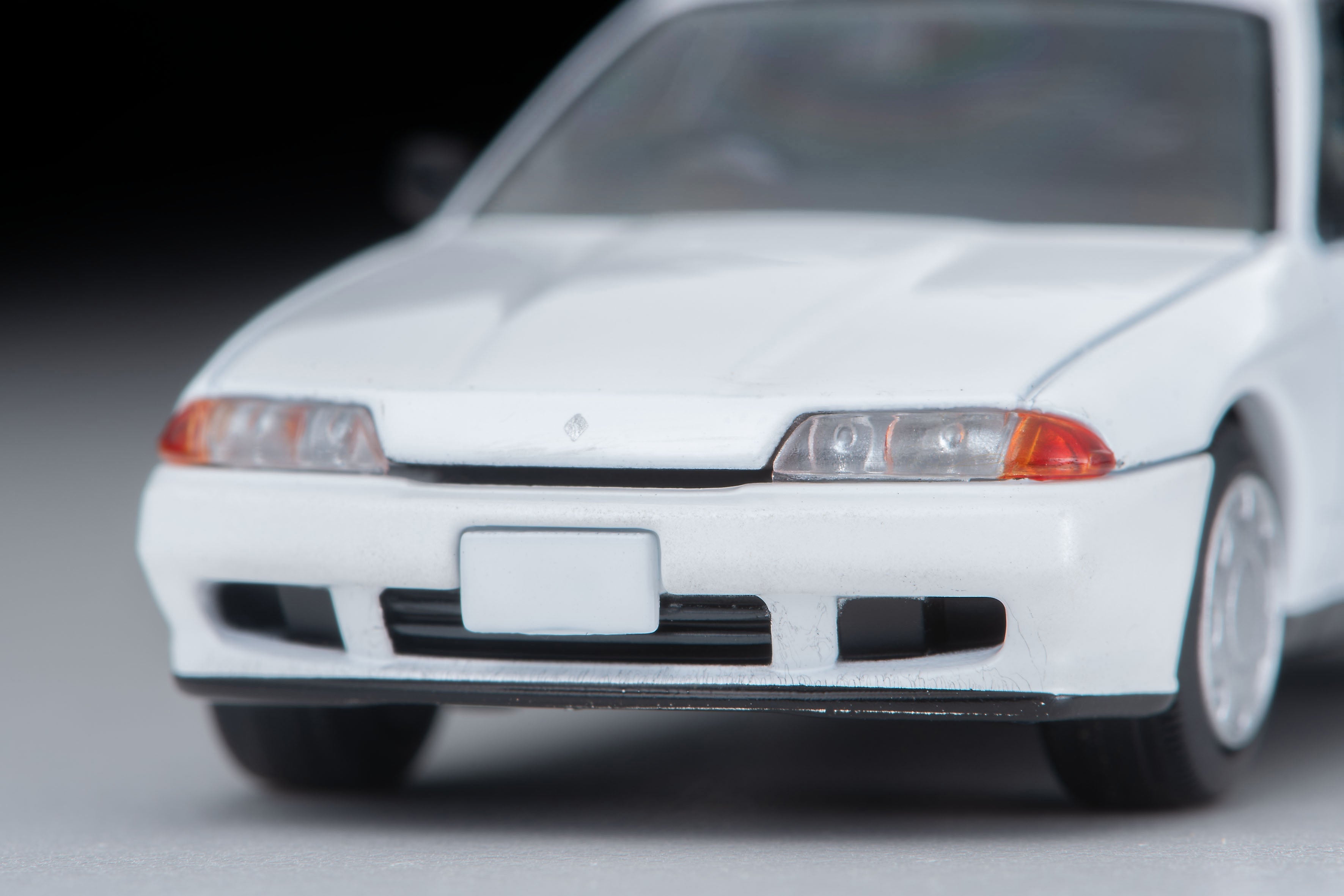 TLV 1/64 LV-N194d 日産スカイライン 4ドアスポーツセダン GXi Type X 