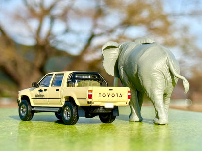 TLV 1/64 海洋堂×トミカリミテッド ヴィンテージ ジオコレ64 #カースナップ29a サファリ2 (トヨタ ハイラックス4WDピックアップ ダブルキャブ付属)