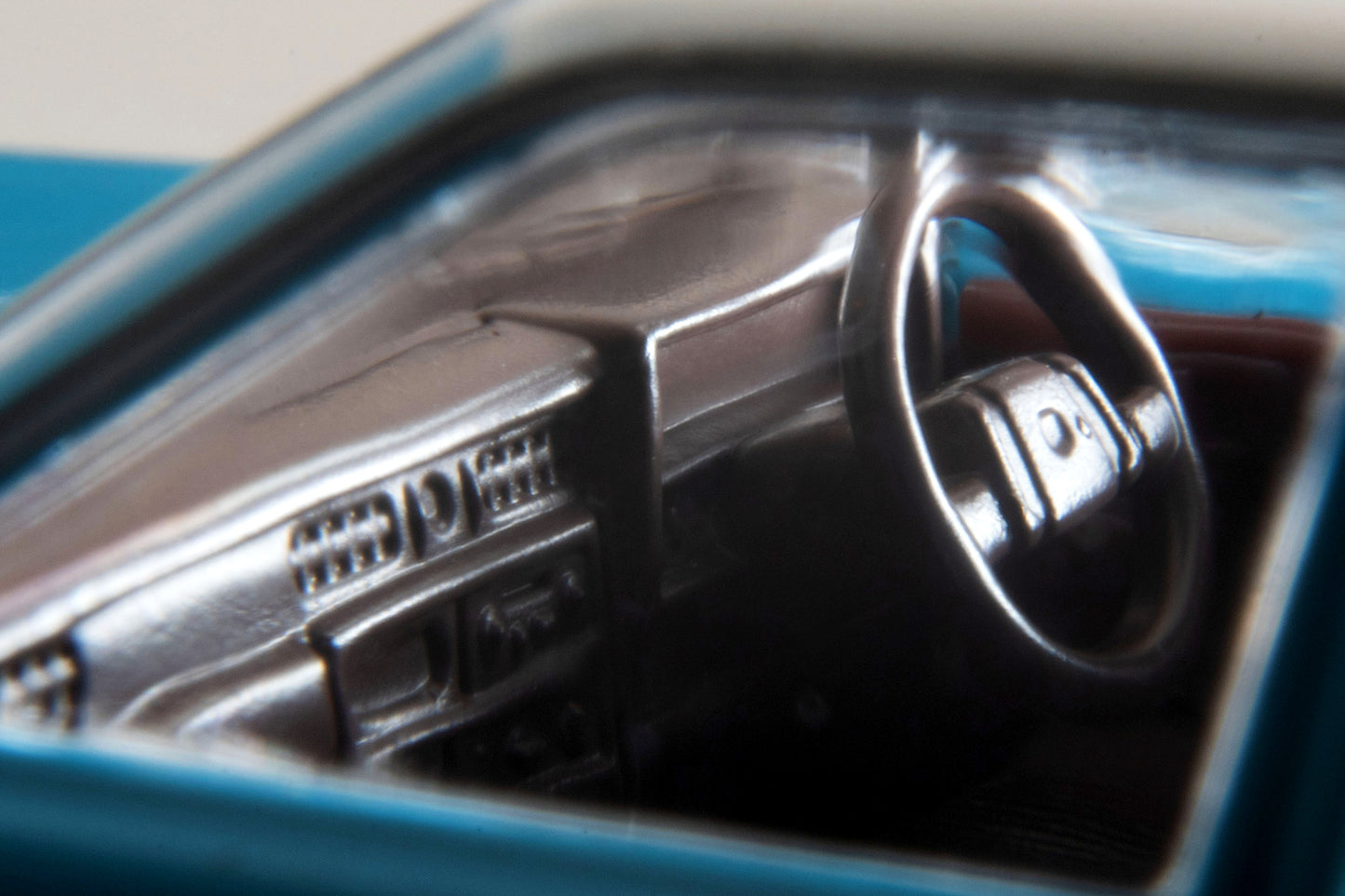 TLV 1/64 LV-N332a 日産 グロリアバン 河川パトロールカー